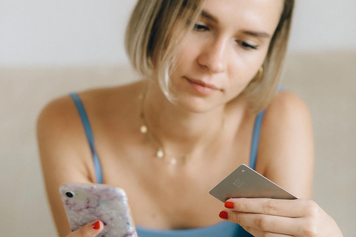 Tarjeta de crédito con límite de 300 euros y requisitos